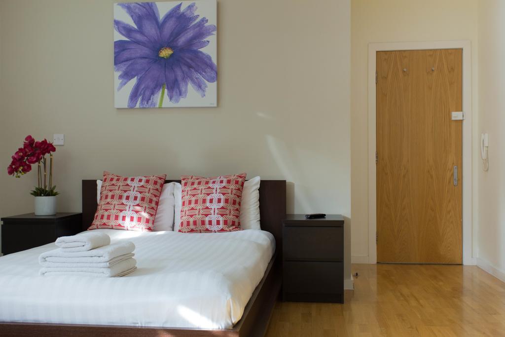St James House Serviced Apartments By Concept Apartments Londra Exterior foto